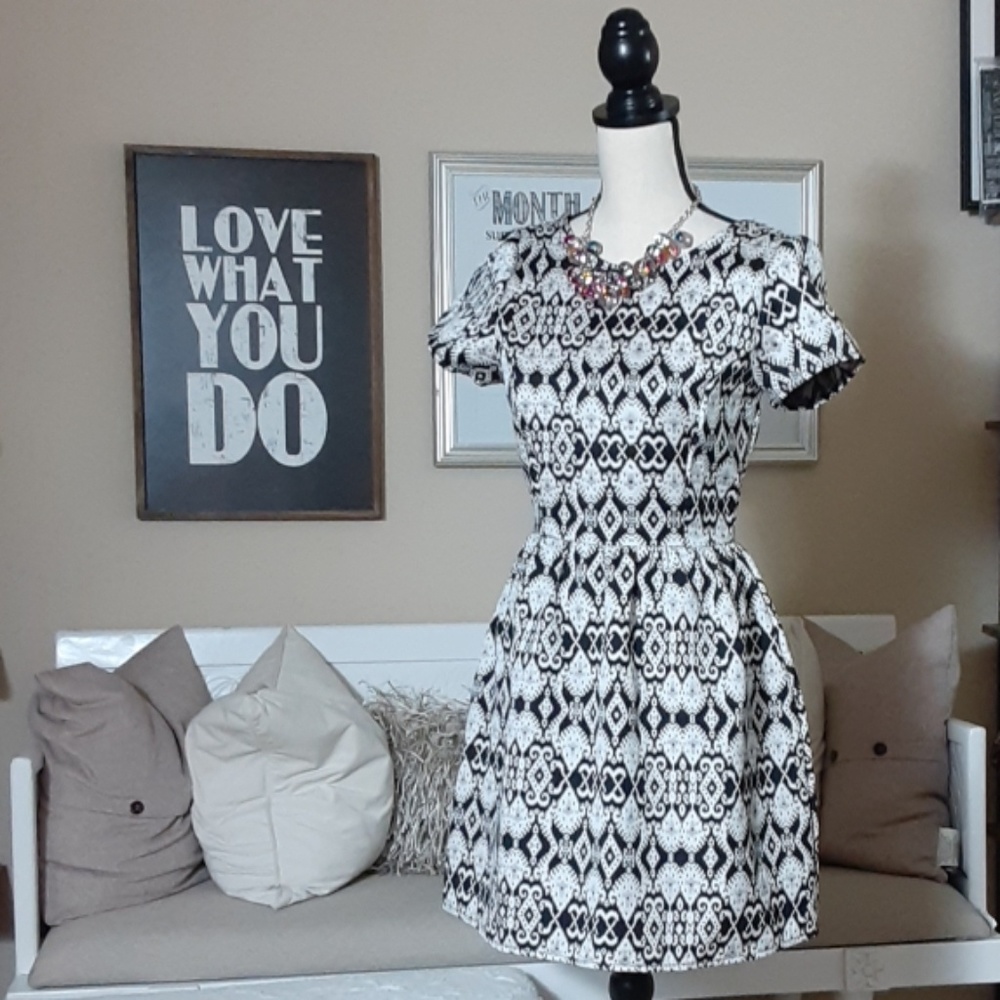One Love Clothing Los Angeles  Dress (S)